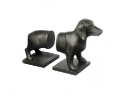 Bookend dog